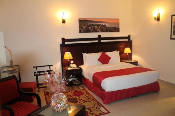 REST NIGHT HOTEL SUITES AL HAMRA