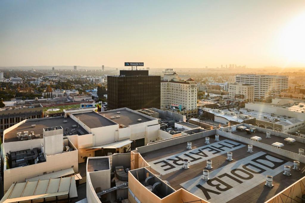 Loews Hollywood Hotel photo