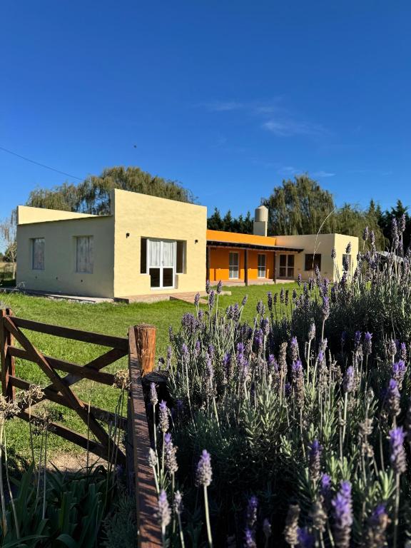 Hospedaje El Paraiso, habitaciones privadas, zona balneario, con wifi, parque, parrillas y estaciona
