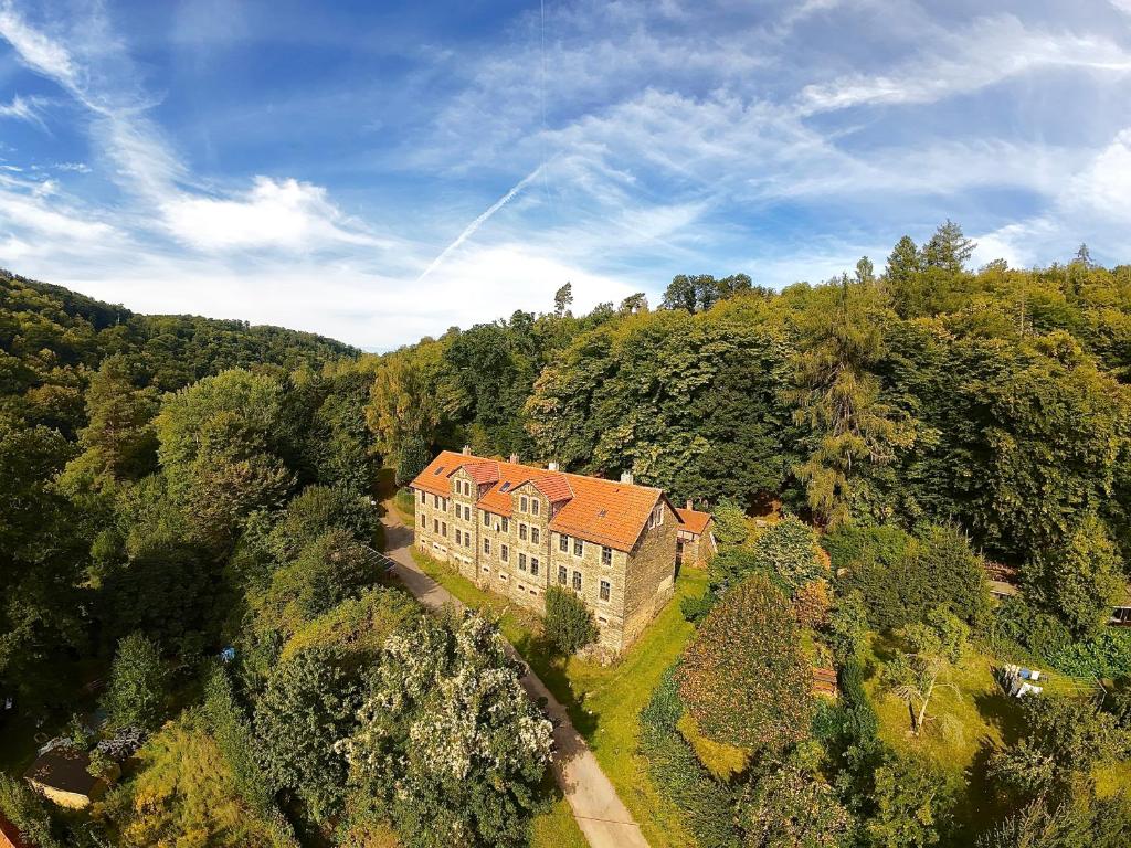 an aerial view of a house in the forest at Oben im Selketal Erste Etage in Harzgerode