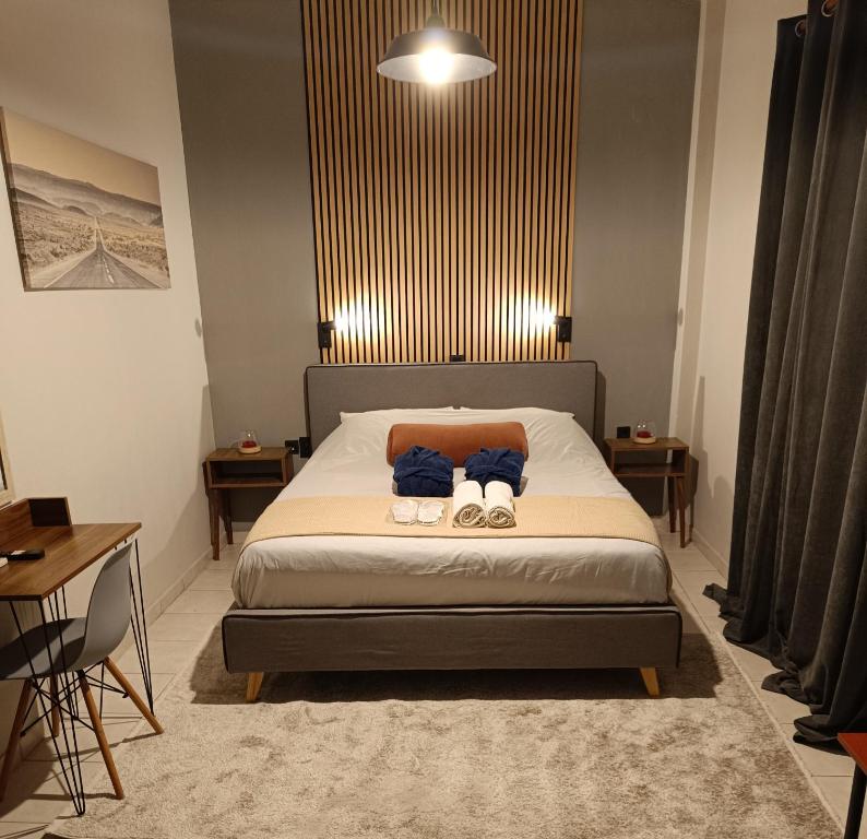 Gk Suites-Constantin view , auto check-in 24h