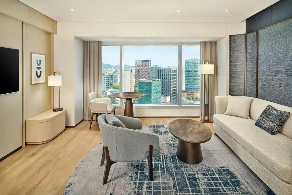 Premier Suite, Club level, Suite, 1 King