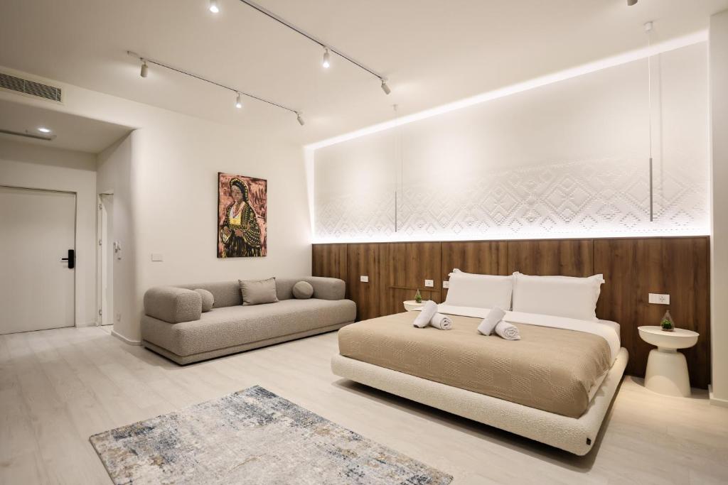 A Gallery Hotel