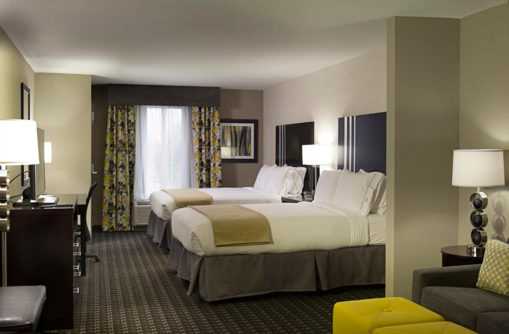 Holiday Inn Express and Suites Madison Central by IHG photo