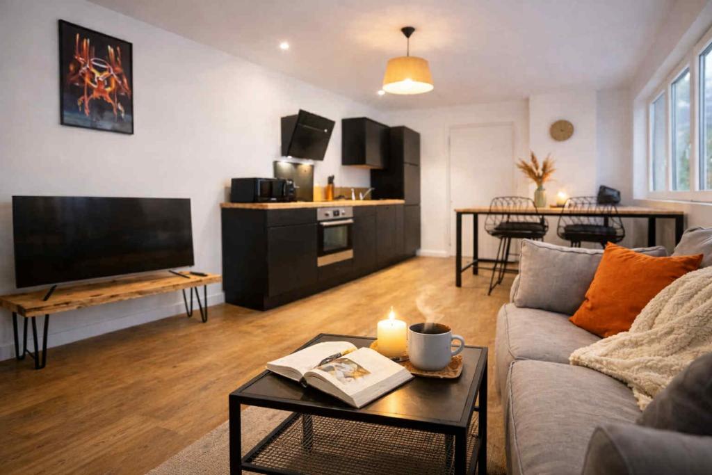 WHITE HOUSE DHAVERNAS - PROCHE CENTRE - PARKING - WIFi HD - Housity
