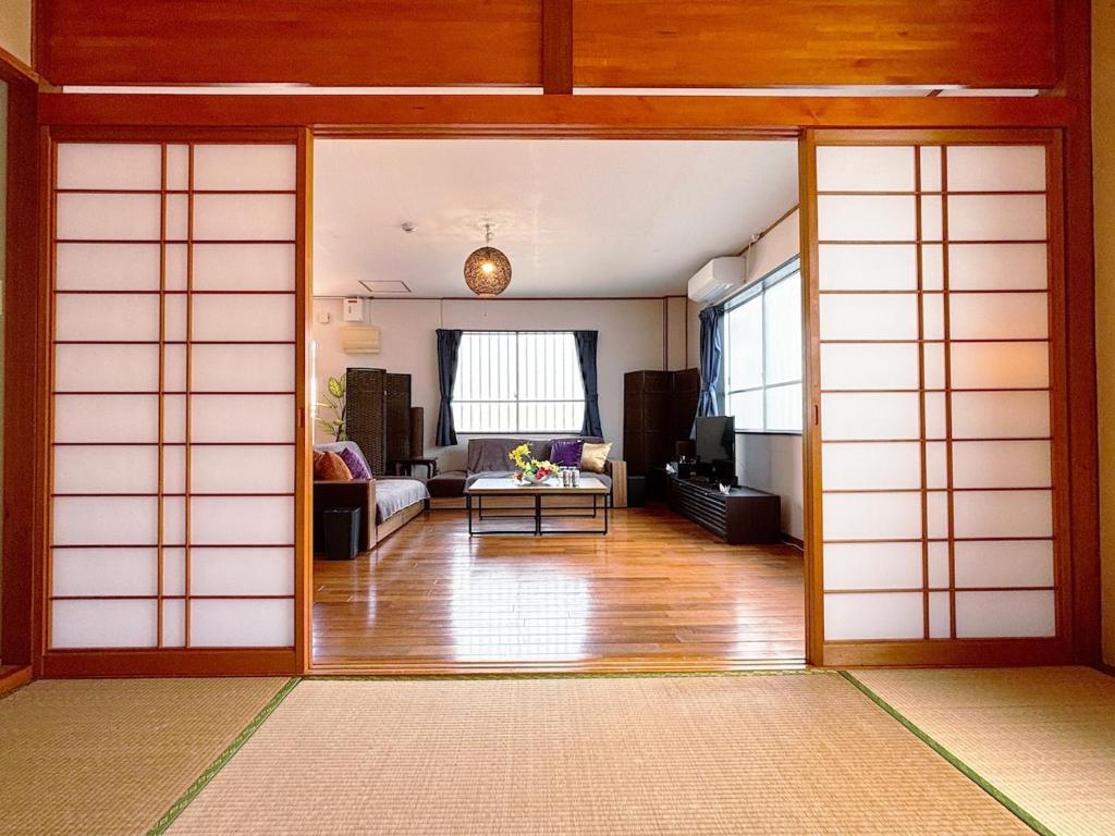 Okinawa Naha Nishi
