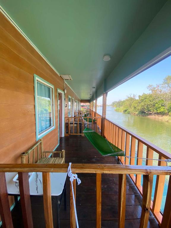 Don Det SODA RiverSide Guesthouse