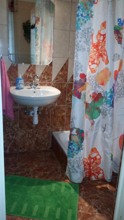 A bathroom at Valentina Guesthouse