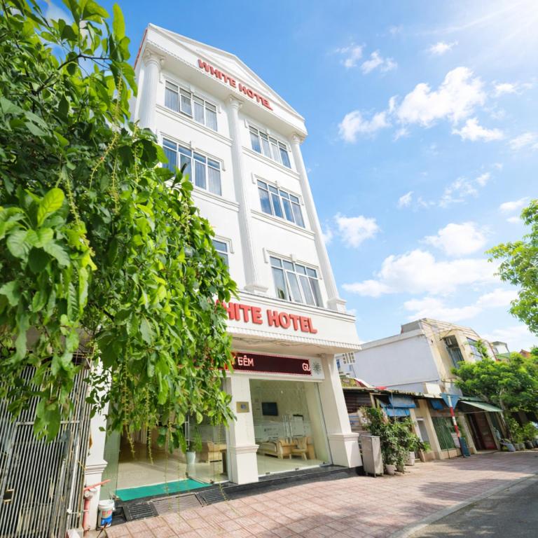 White Hotel Nghệ An - Housity