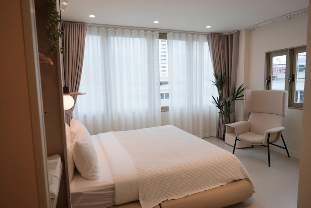 Breeze House Patong در پوکت