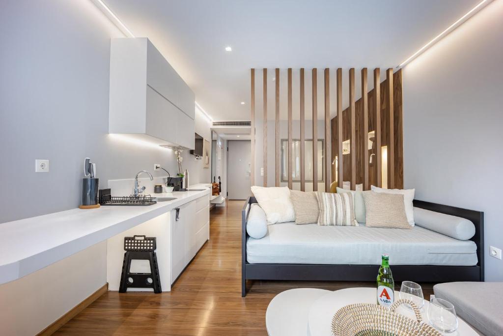 Bright Private Studio in Central Psyri l King Bed