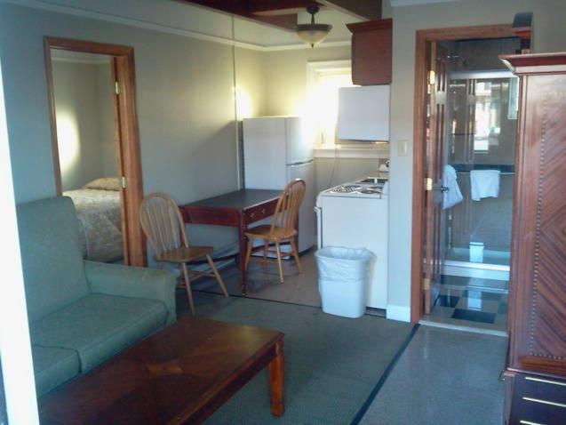 Kuchyň nebo kuchyňský kout v ubytování Golden Gate Lodging