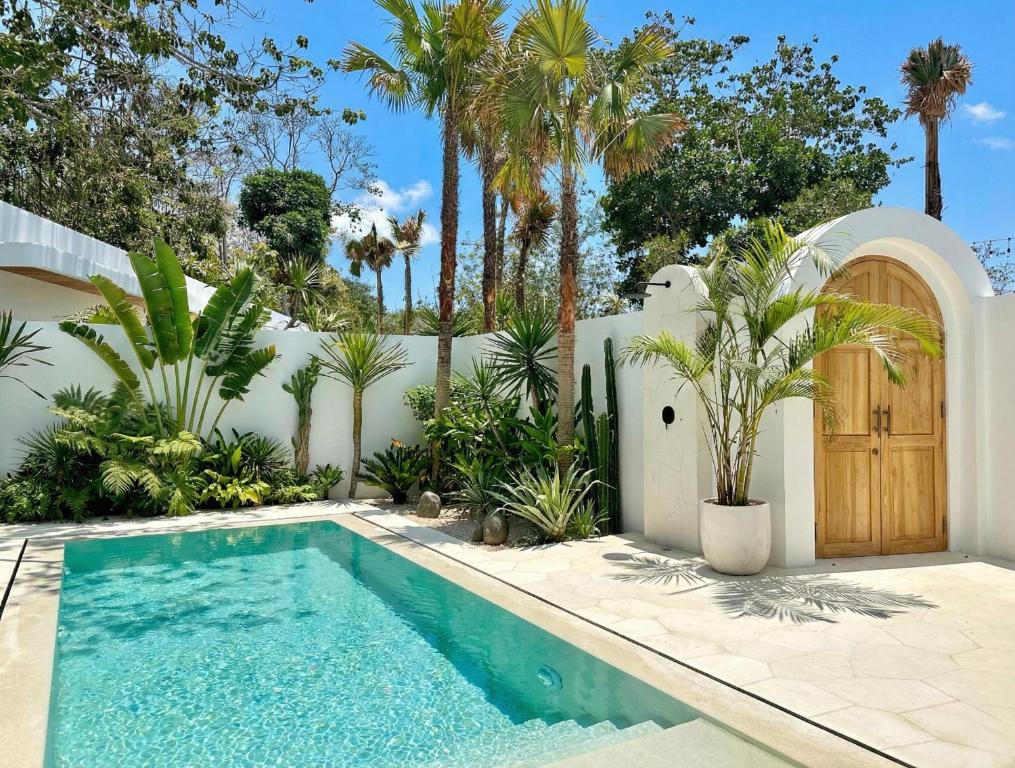 Melrose x The Young Villas - 4