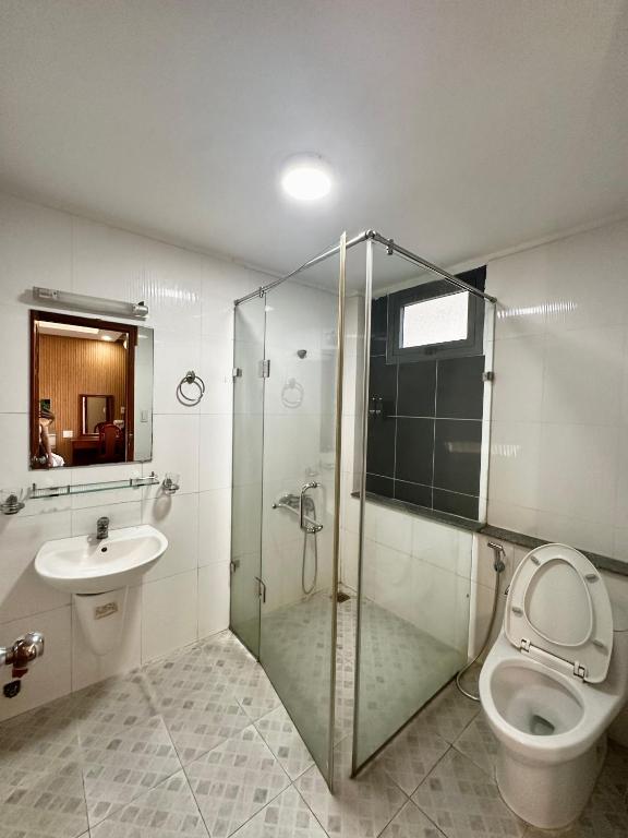 Phòng Deluxe Giường Đôi Có Ban Công