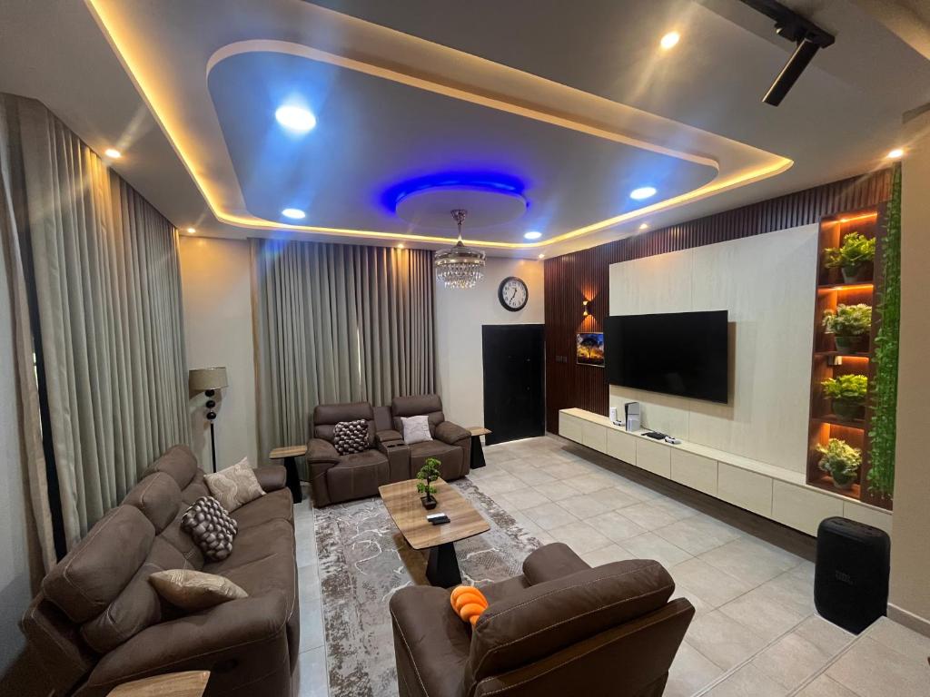 Achimota Luxe Haven Luxury 3BR All Ensuite