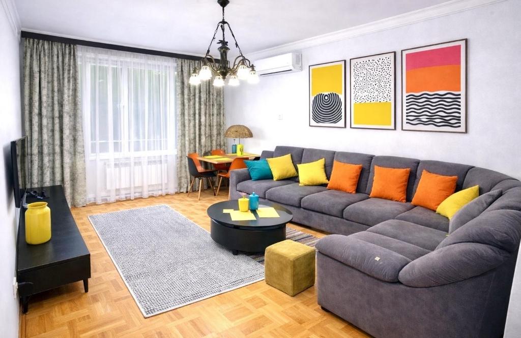 Cosy One bedroom Apartment near Opera, Tumanyan & Pushkin streets, by Zoravor church, Self Check In, City Centre, Yerevan