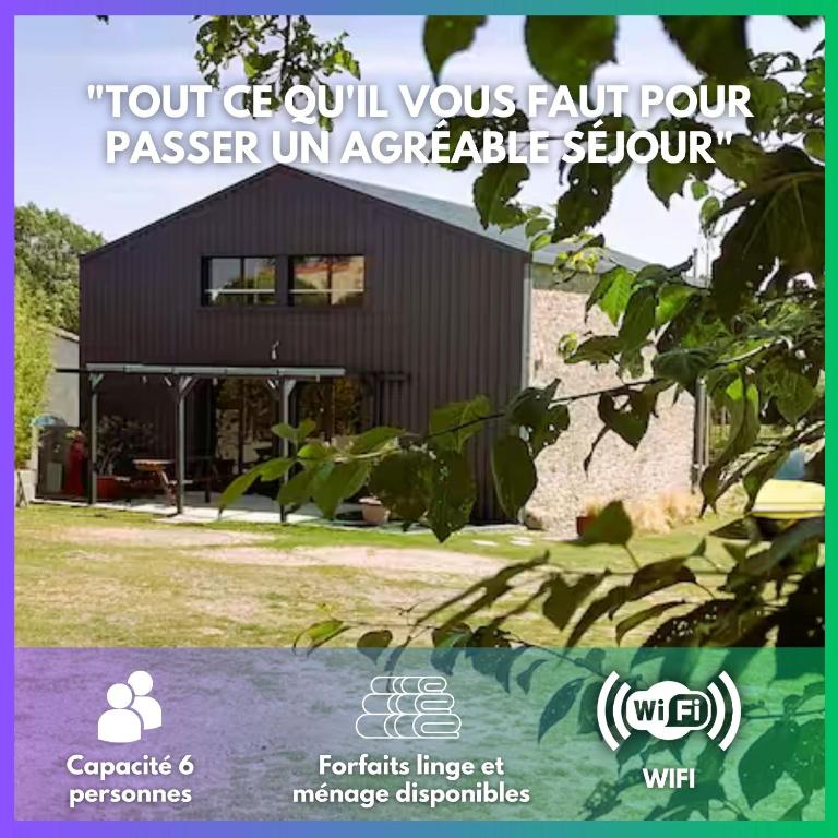 une maison avec les mots tour huile votre faute pour passer dans un séparé dans l'établissement Le Hangar, à Chambretaud