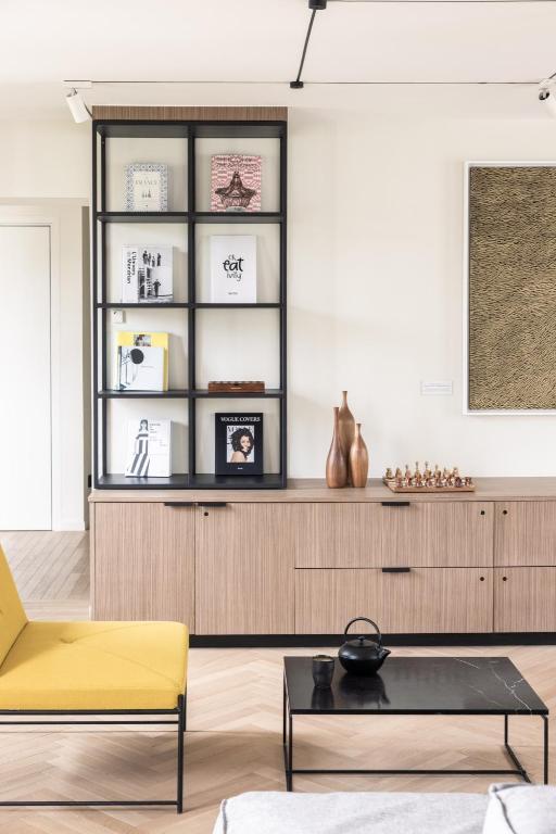 1.75 Paris La Source - 17