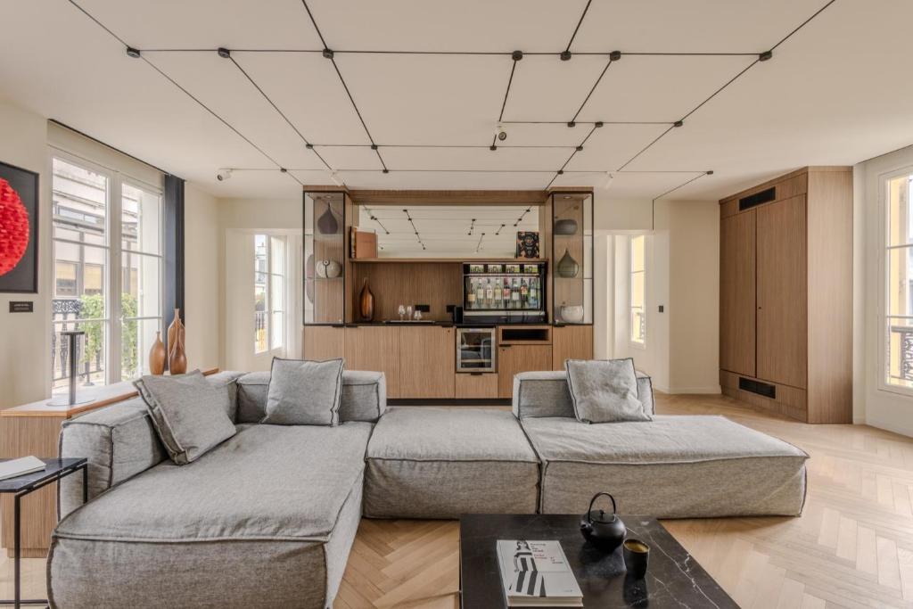 1.75 Paris La Source - 19