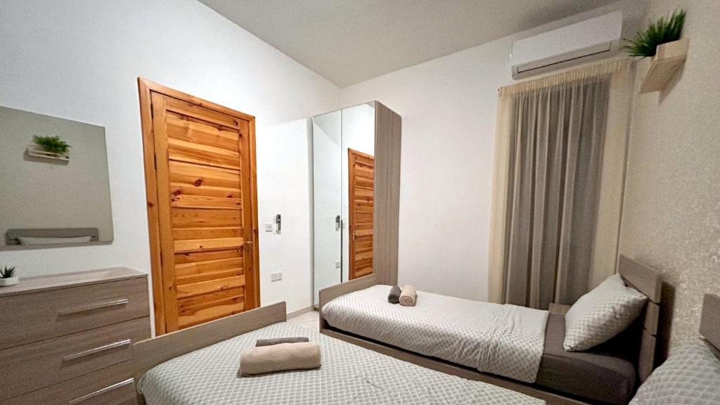 Arzella Apartments Xlendi, Premium 2BR, Bus Stop & Market Opposite - 13