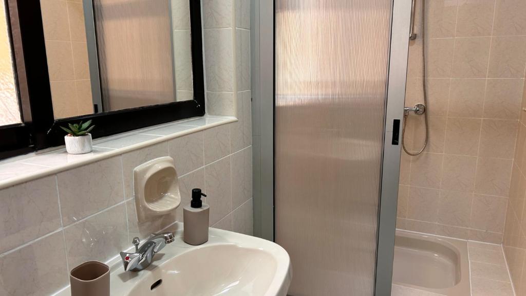 Arzella Apartments Xlendi, Premium 2BR, Bus Stop & Market Opposite - 14