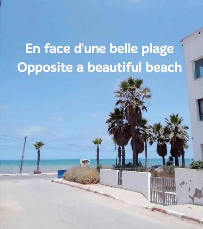 an face dune belle place opposite a beautiful beach at Pied sur mer "Un paradis à bas prix" in Tamaris