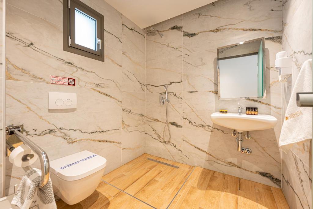 Elegant Maltepe Accommodation - 12