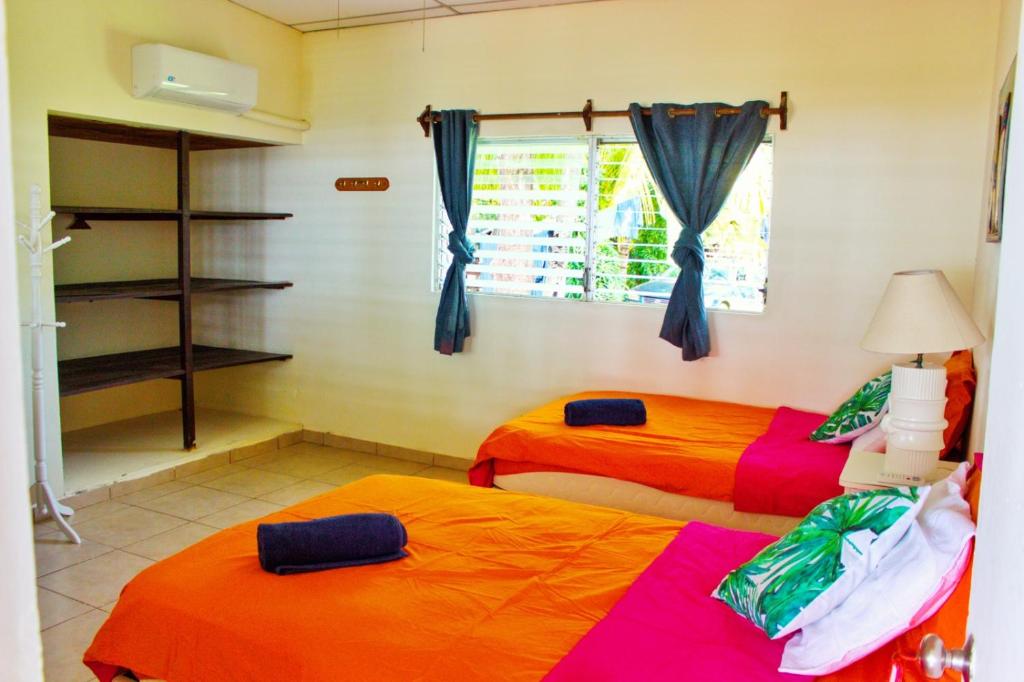 Casa Libre Guest House - Zweibettzimmer Mit Gemeinschaftsbad