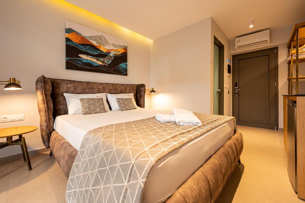 Elegant Maltepe Accommodation - Double Room With Balcony