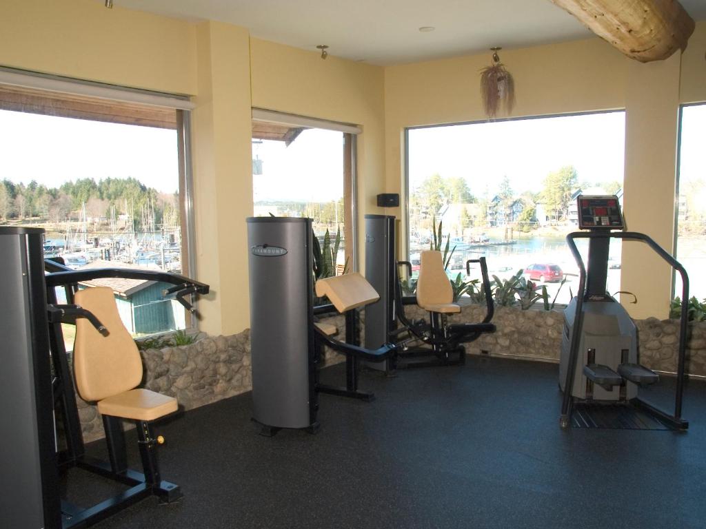 Fitness centrum a/nebo fitness zařízení v ubytování West Coast Motel on the Harbour