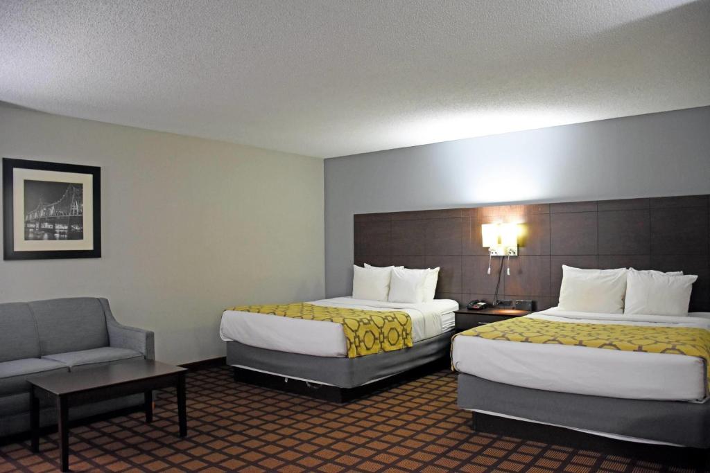 Baymont by Wyndham Morton - Suite Con Cama Grande - No Fumadores