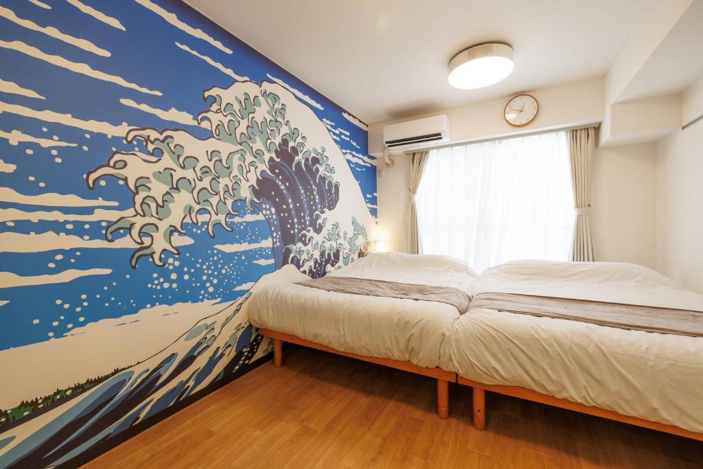 4min to Shin-Okubo Walk to Shinjuku 2 Double Beds Rm206