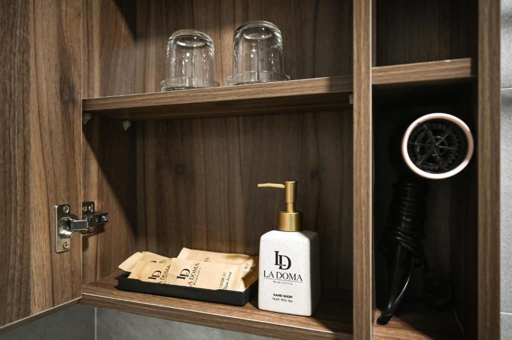 Studio Nhìn Ra Hồ Bơi