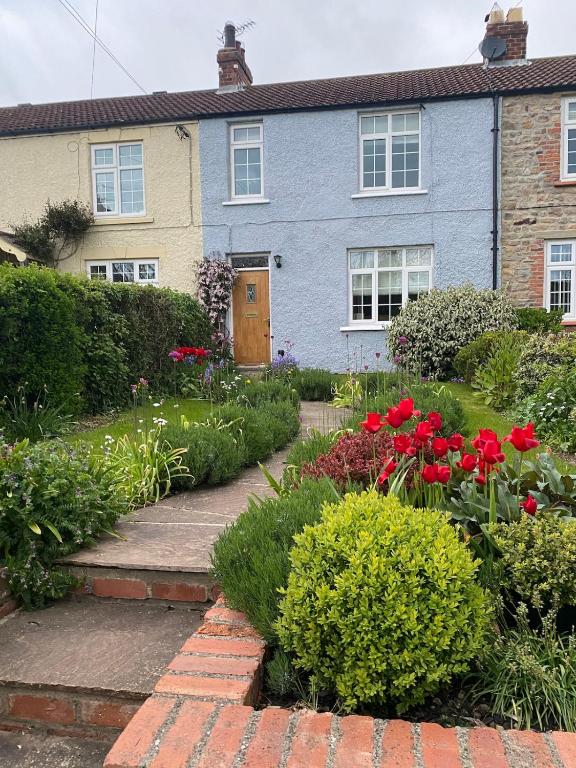 Beautiful stone cottage in peaceful village 5
