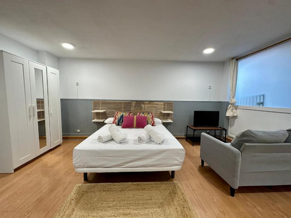 Spacious studio near the center