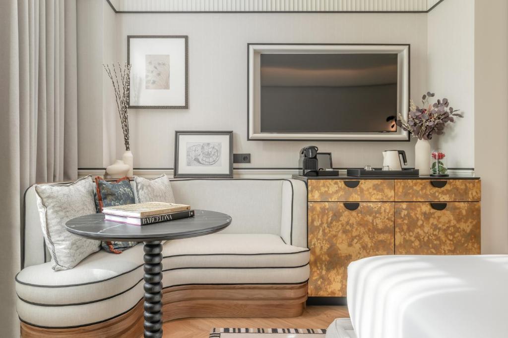 BLESS Hotel Barcelona - 18