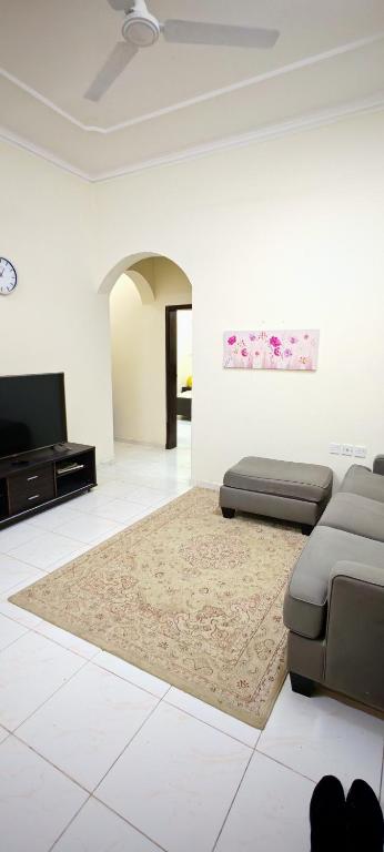 Cozy 2 Bedroom Apartment next to garden