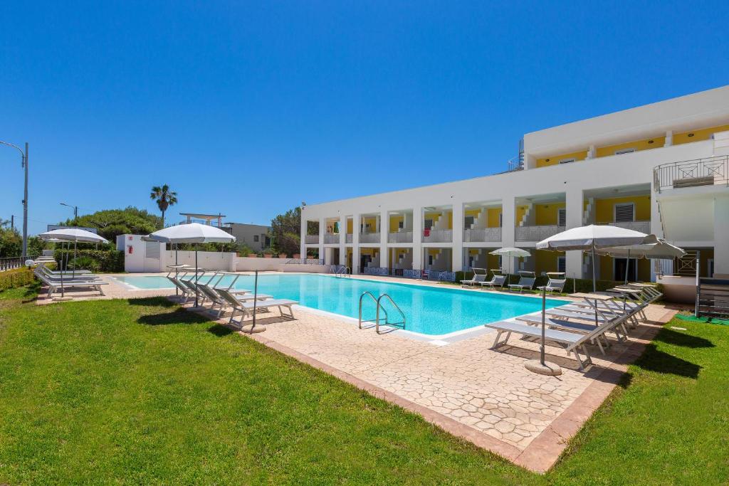 Piscina a Residence Solaris o a prop