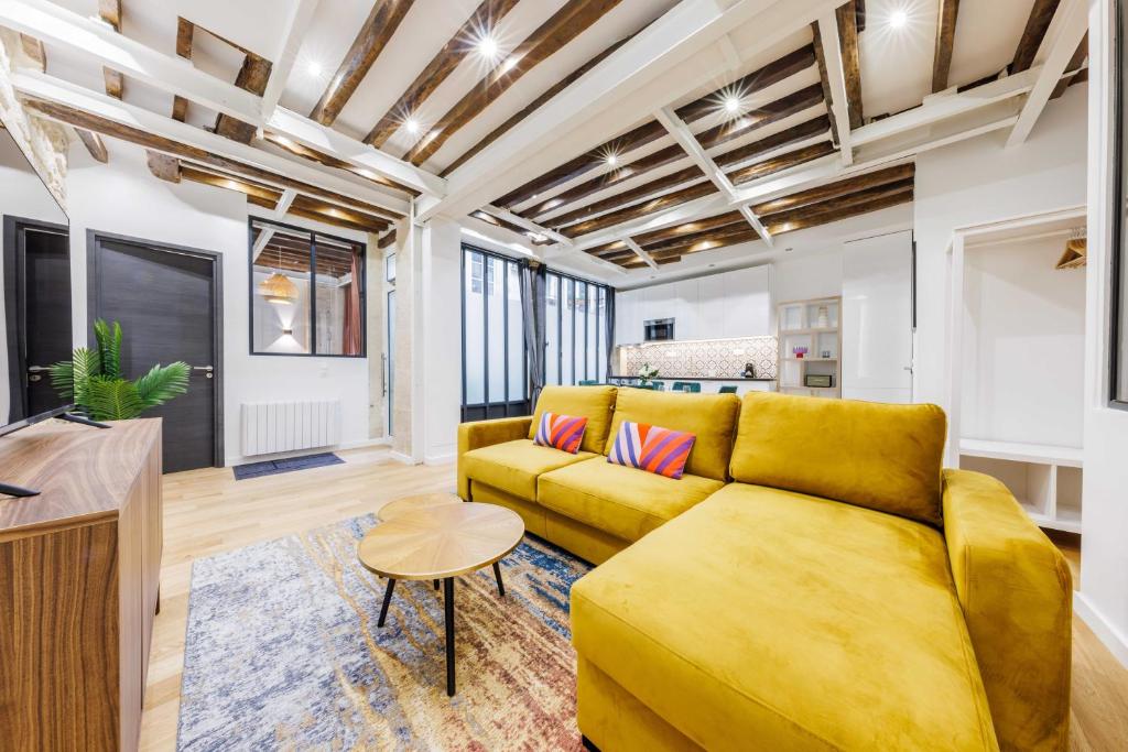 Chic Apartment in Paris Ideally Located for 6P