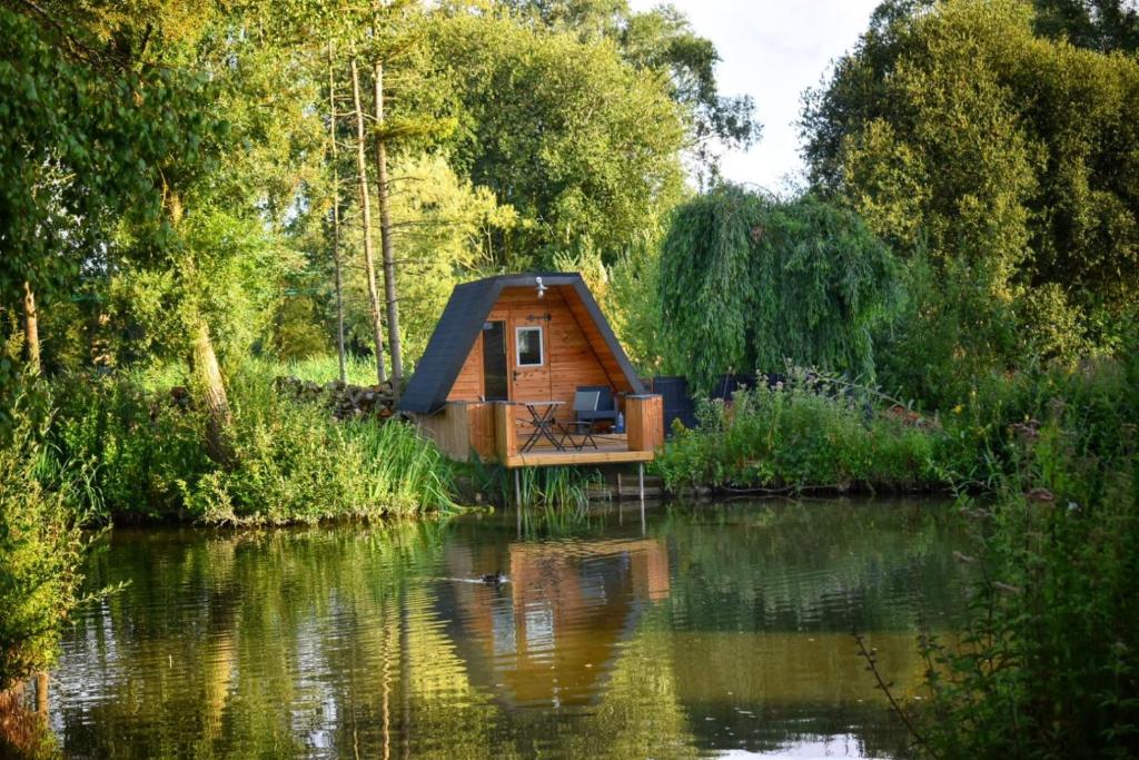 Rum Bridge Glamping and Fishing Resort - Deluxe Doppel- Oder Zweibettzimmer Mit Seeblick