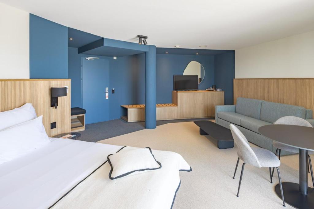 Everness Hotel & Resort - Junior Suite