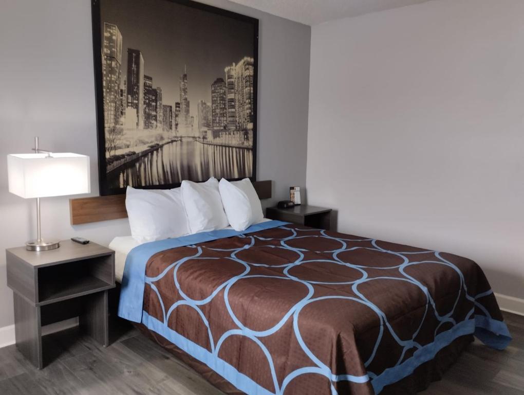 Super 8 by Wyndham Morris - King Room - Non-Smoking
