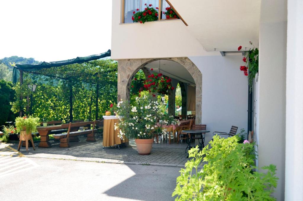 Zahrada ubytování Guest House Gostišče Jutriša