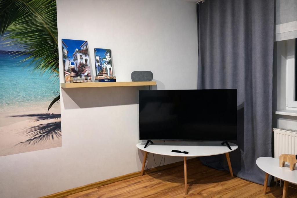 EUROPA22 HOTelarnia Centrum Tomaszów Maz 3 pokoje na wyłączność dla max 9 osób ze wspólną łazienką Expresowe zameldowanie od 13-00 - Quadruple Room