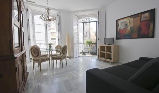 Apartamentos Almirante Hoyos, Seville – Updated 2023 Prices