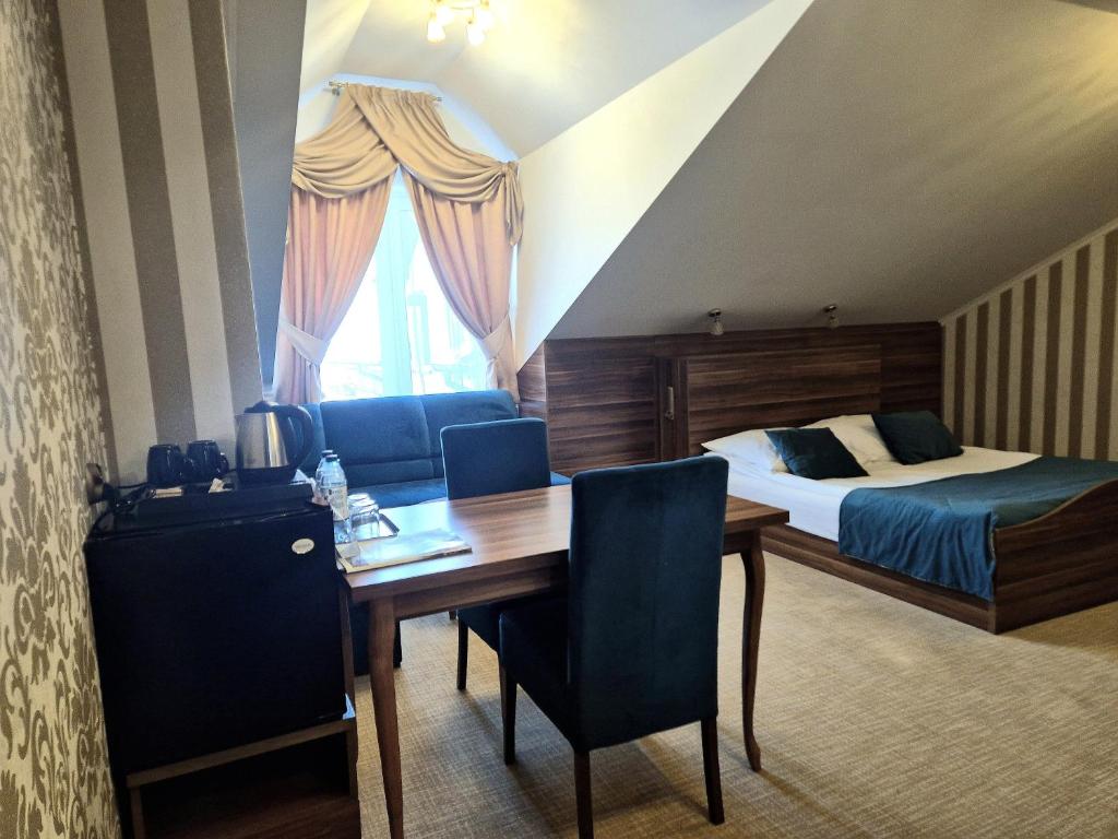 Dworek Nad Stawem & Łaźnia Piwna - Deluxe Doppelzimmer Mit Zustellbett