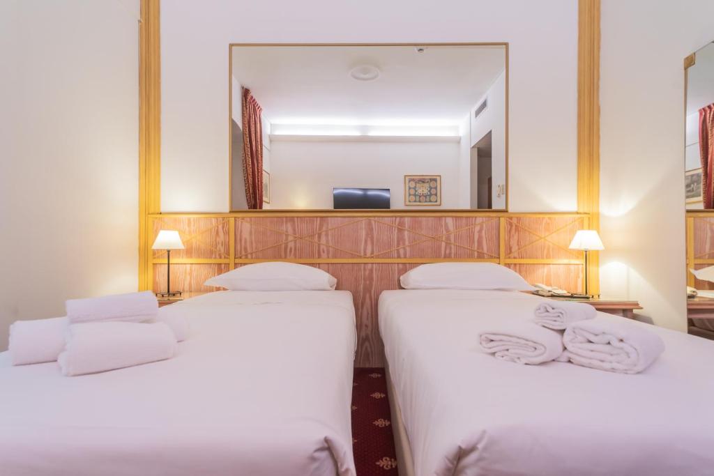Polo Hotel - Tweepersoonskamer Met 2 Aparte Bedden