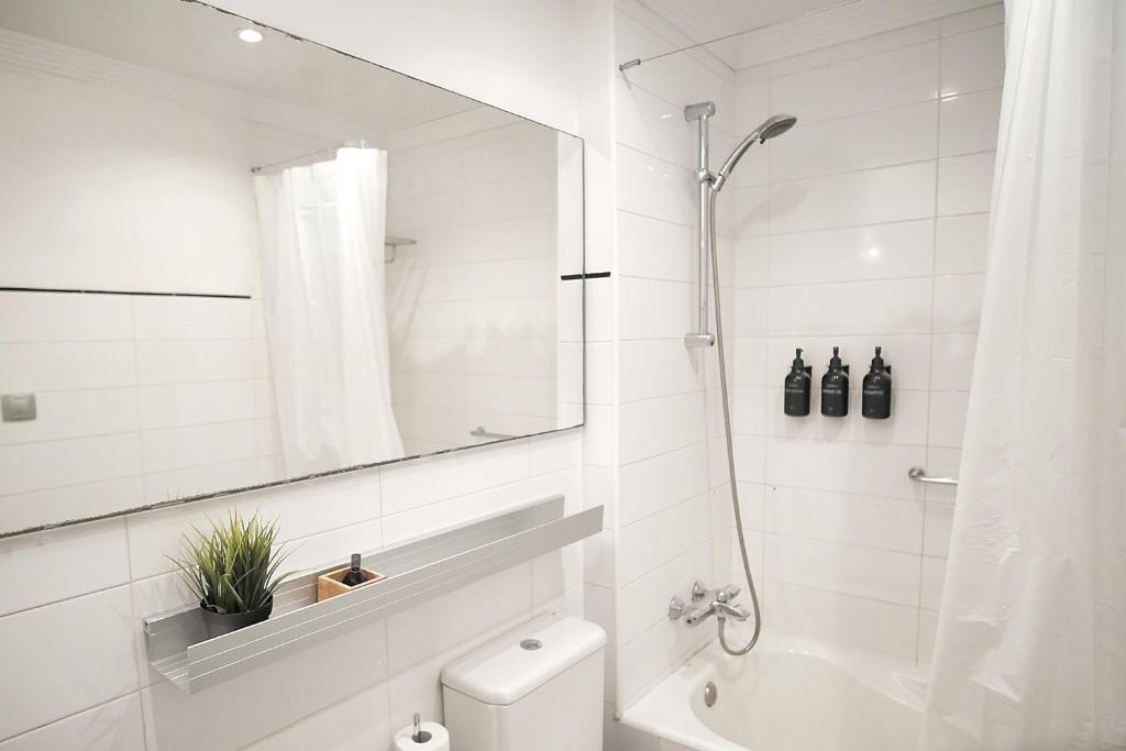 White Cozy Flat in Donostia - 13