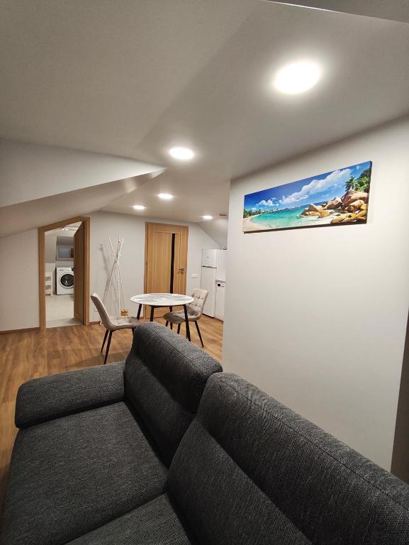 O zonă de relaxare la Cozy City Attic