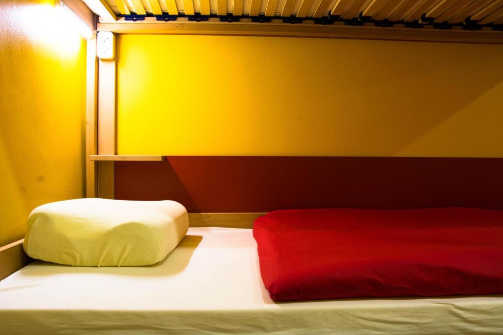 Posteľ alebo postele v izbe v ubytovaní Event Hostel - Opole
